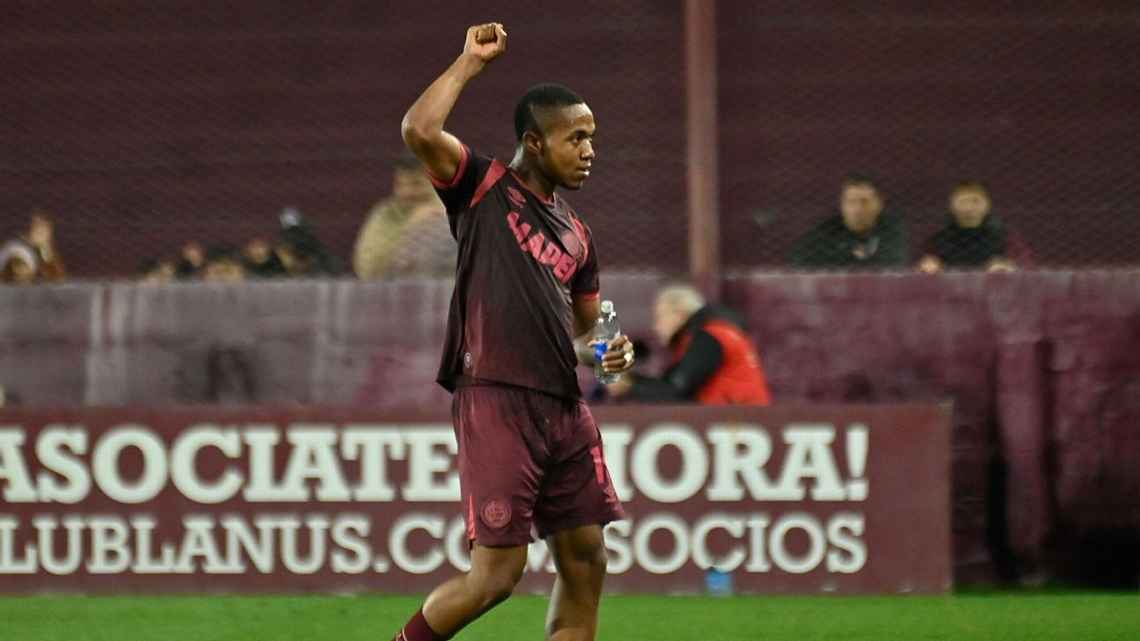 Lanús derrotó 1-0 a San Lorenzo con un gol de Yoshan Valois y comenzó el Torneo Clausura 2026 con una victoria merecida en La Fortaleza.