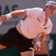 Buse remontó ante Feldbausch, volvió a meterse entre los ocho mejores de un torneo ATP y ahora buscará las semifinales frente a Etcheverry.