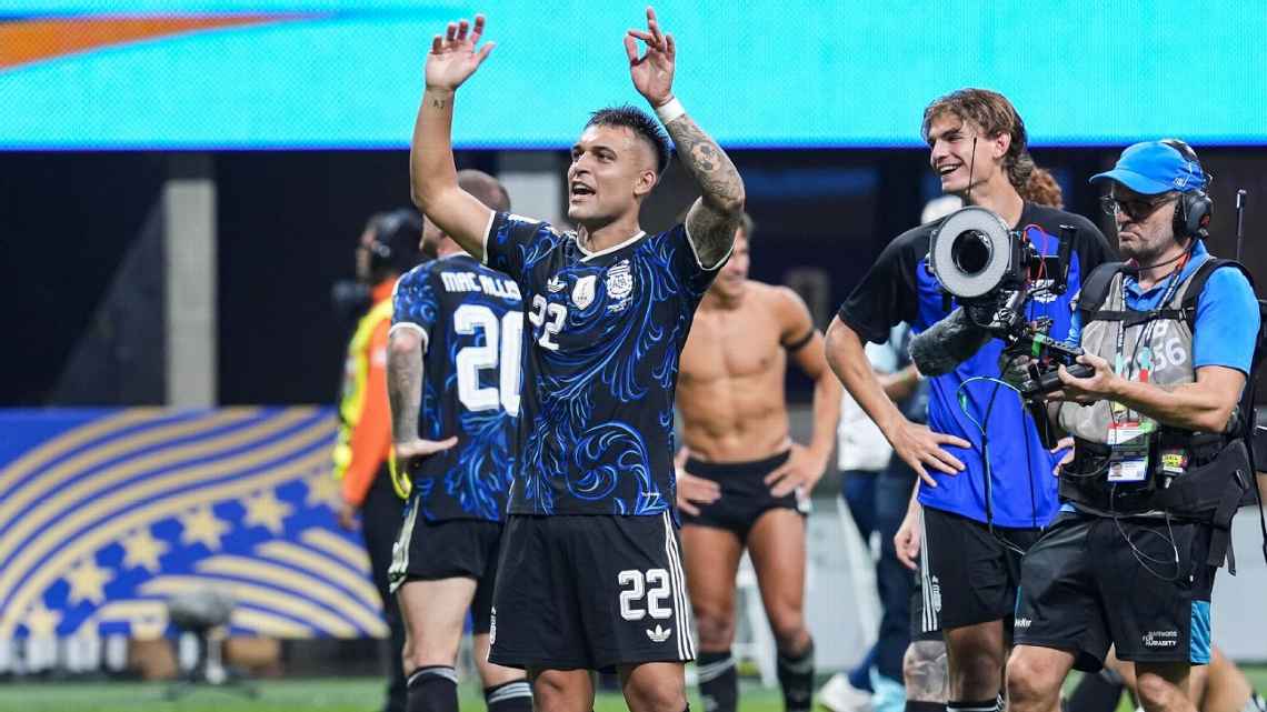 Argentina venció 2-1 a Inglaterra, remontó el clásico en siete minutos y se clasificó a la final del Mundial 2026.