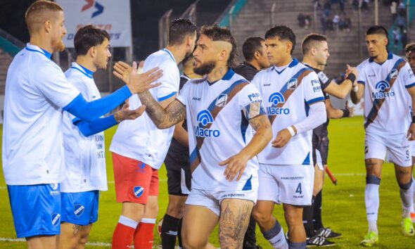 Juventud Antoniana perdió 2-0 ante Alvarado en Salta y quedó comprometido en el comienzo del Nonagonal B del Federal A 2026.