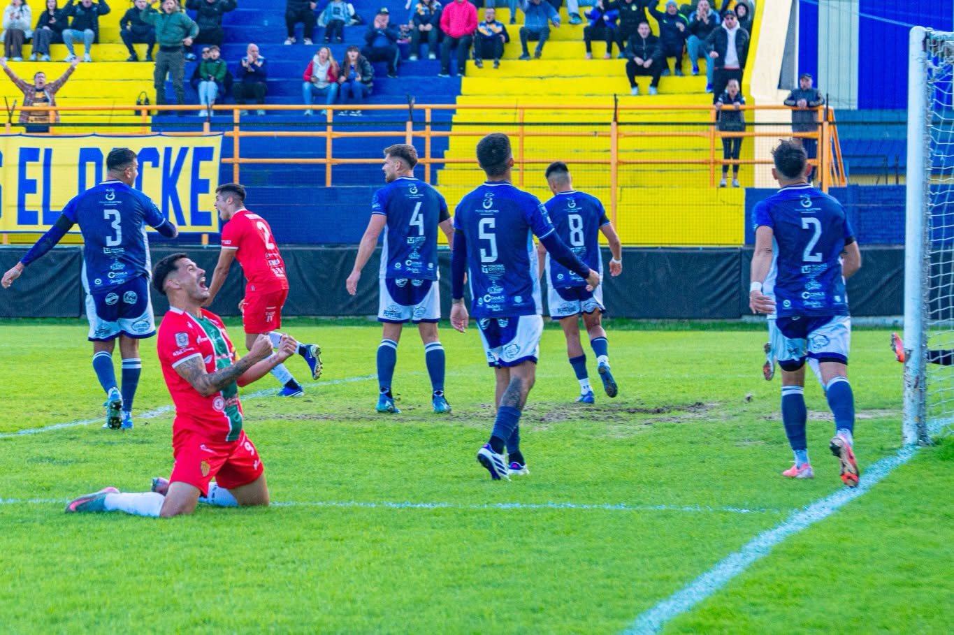 Camioneros quedó solo en la punta tras el empate de Arsenal, mientras Dock Sud e Italiano fueron protagonistas con sendas goleadas.