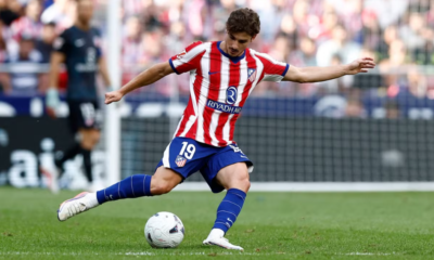 Barcelona goleó al Elche, Getafe venció a Racing y Atlético igualó con Villarreal en una jornada que tuvo a Julián Álvarez como gran protagonista fuera y dentro del campo.
