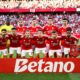 Benfica fue la gran figura de una jornada de Europa League con diez partidos, goleadas, triunfos visitantes y series abiertas.