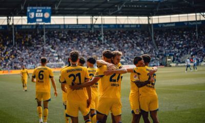 Braunschweig goleó 6-1 a Magdeburgo y quedó como líder provisional de una Jornada 1 cargada de goles en la 2. Bundesliga.