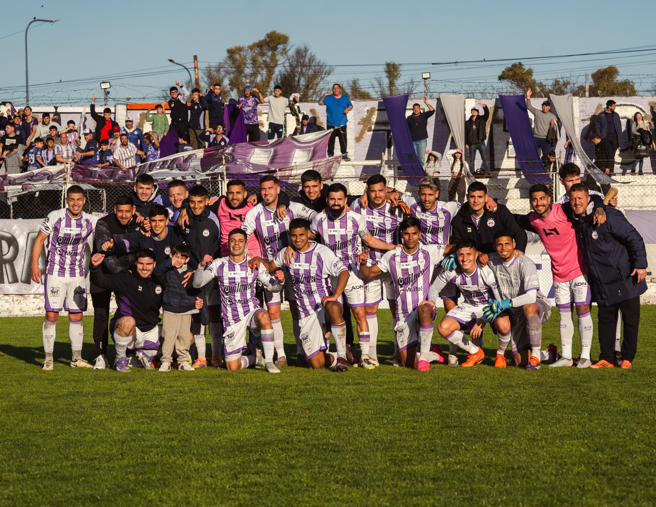 Primera C: Sacachispas se escapó, Sportivo Barracas avanzó y Fénix tomó aire en el cierre de la jornada 23