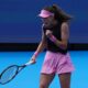 Zeynep Sonmez sorprendió a Daria Kasatkina y encabezó una primera ronda con varios resultados destacados en Cincinnati.