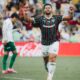 Fluminense remontó y venció 3-2 a Palmeiras, un resultado que vuelve a darle a Flamengo una oportunidad para acercarse a la cima del Brasileirão.