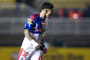 Universidad de Chile venció 3-1 a Limache y quedó a nueve puntos de Colo Colo. Everton y Audax empataron 1-1 por la Jornada 19 de Chile.