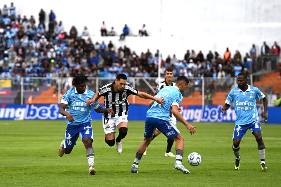 Santos eliminó a Macará, Vasco goleó a Olimpia y Cienciano dejó afuera a Botafogo en los octavos de la Copa Sudamericana 2026.