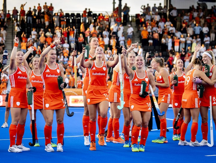 Con Valentina Raposo desde el inicio, Las Leonas eliminaron a Australia y buscarán el título mundial frente a Países Bajos.