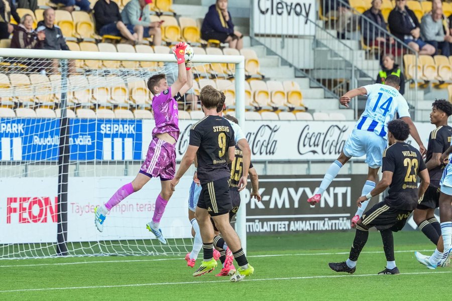 SJK goleó 3-0 a HJK, AC Oulu subió al podio e Inter Turku sostuvo su persecución en la Veikkausliiga.