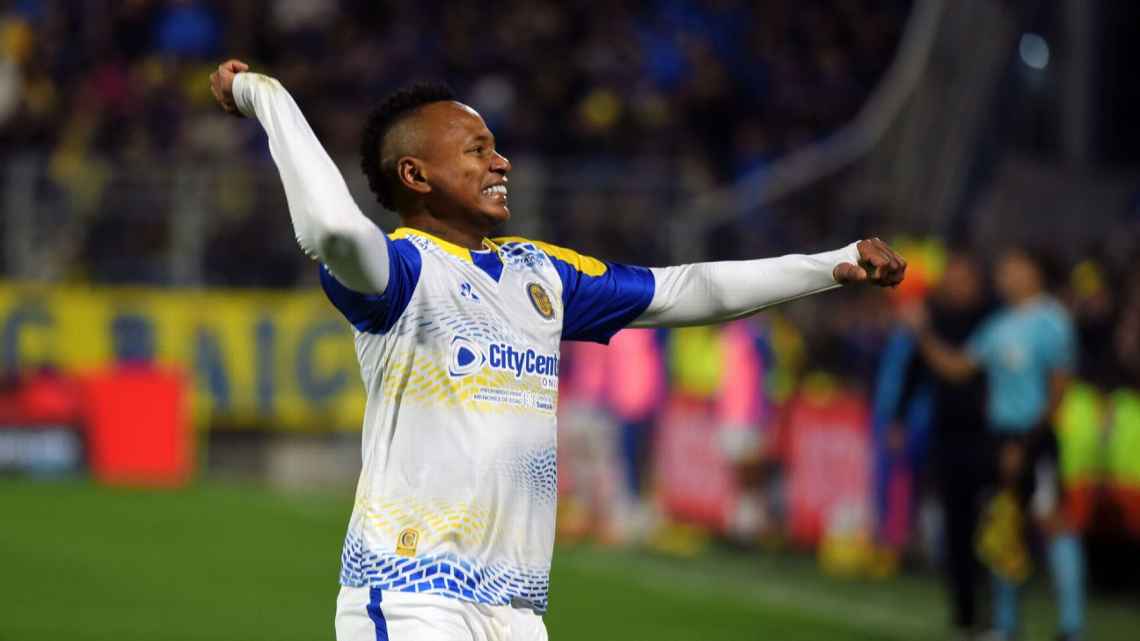 Central remontó ante Aldosivi, ganó 2-1 en Arroyito y sumó su segundo triunfo consecutivo antes de enfrentar a Corinthians.
