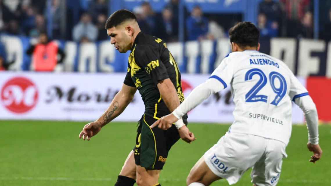Vélez empató con Defensa y Justicia y hubo escándalo en Liniers