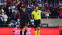 Estudiantes goleó 3-0 a Universidad Católica en Chile y avanzó a cuartos de la Copa Libertadores con goles de Correa y Carrillo.