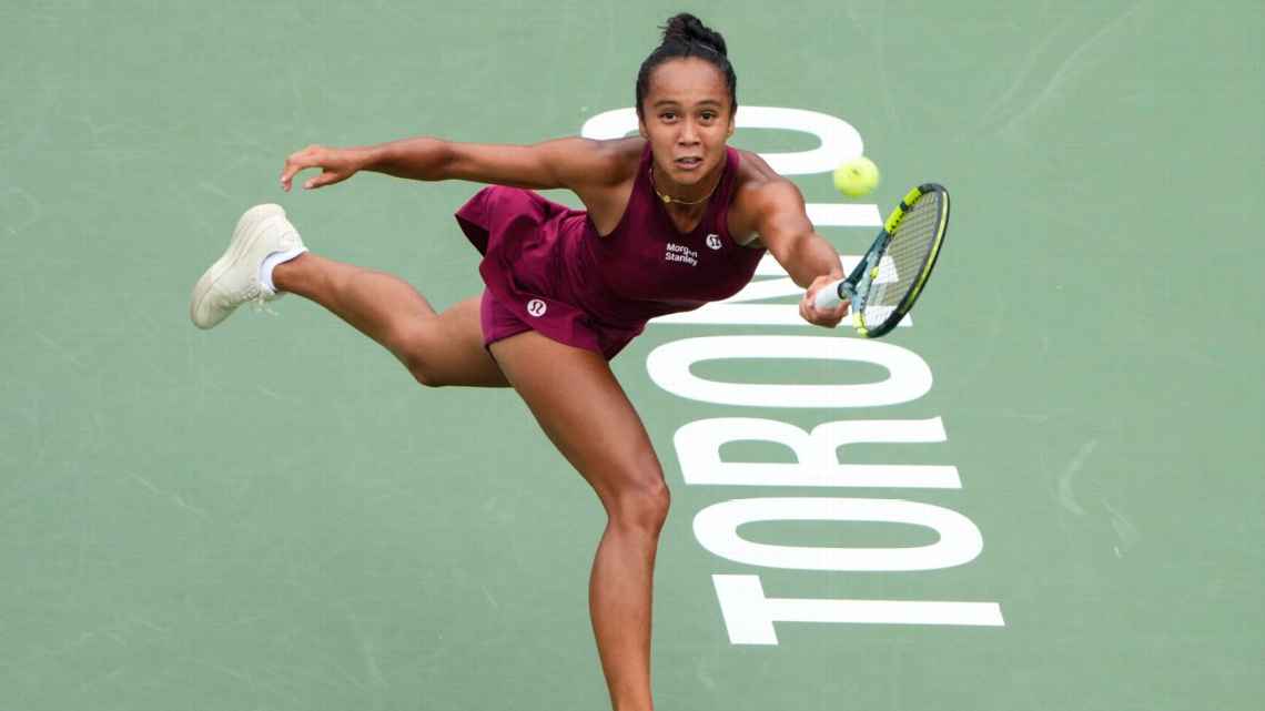 Fernandez eliminó a Andreeva, Eala volvió a ganar y Osaka brilló en el WTA Toronto 2026. Resultados del viernes y próximos cruces.