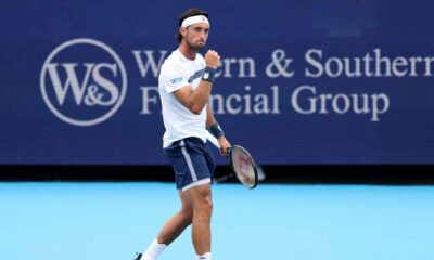Thiago Tirante volvió a remontar, eliminó a Jakub Mensik y alcanzó por primera vez los cuartos de final de un Masters 1000.