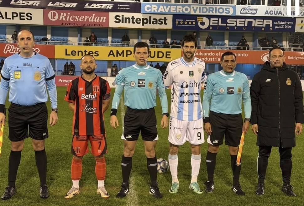 La fecha 25 de la Primera Nacional comenzó con dos empates que favorecieron a Gimnasia y Tiro y Central Norte antes del clásico salteño.