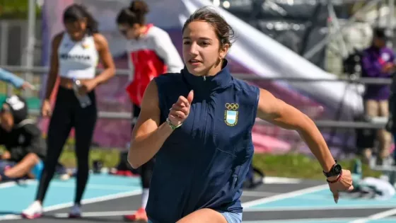 Milagros D’Amico integró la posta argentina que consiguió la plata en el 4x100 mixto y volvió a llevar al atletismo salteño al podio de Santa Fe 2026.
