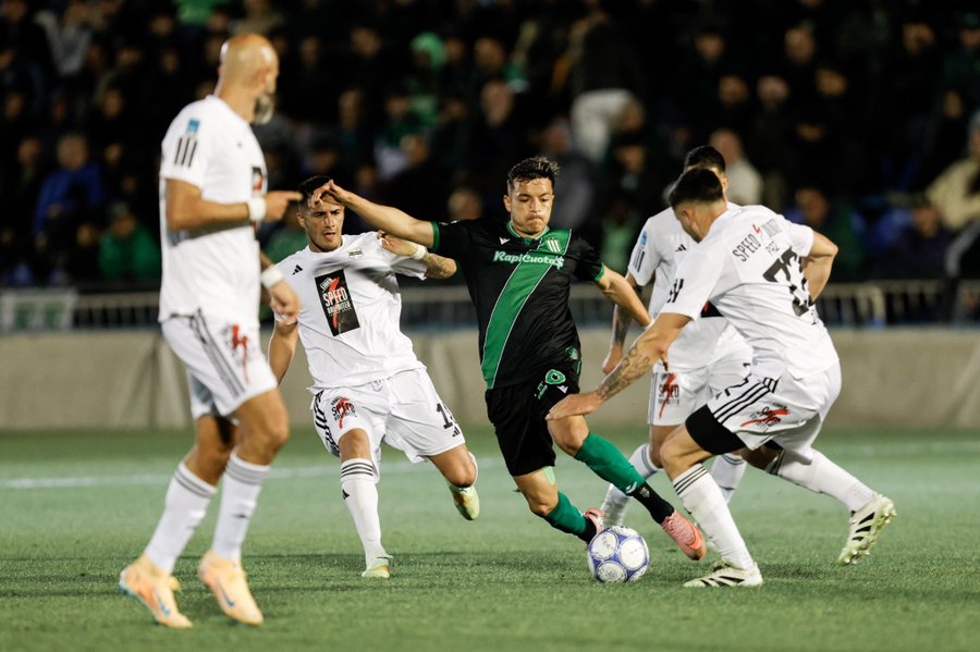 Banfield empató 1-1 con Deportivo Riestra y ganó 7-6 desde los doce pasos para avanzar a las semifinales de la Copa Argentina.