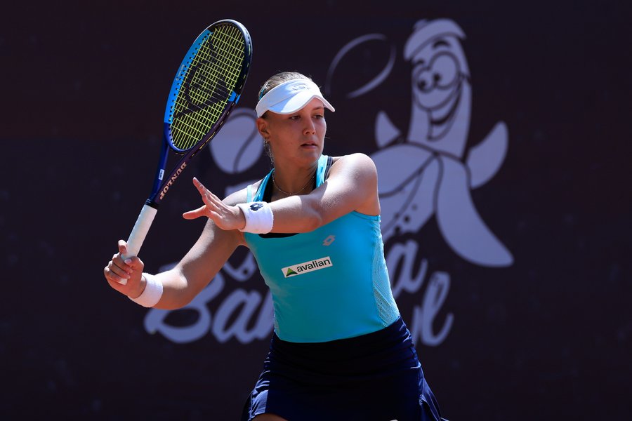 Las hermanas Penickova, Elina Dotsenko y Sol Ailin Larraya Guidi superaron otra exigente jornada del cuadro femenino juvenil en Nueva York.