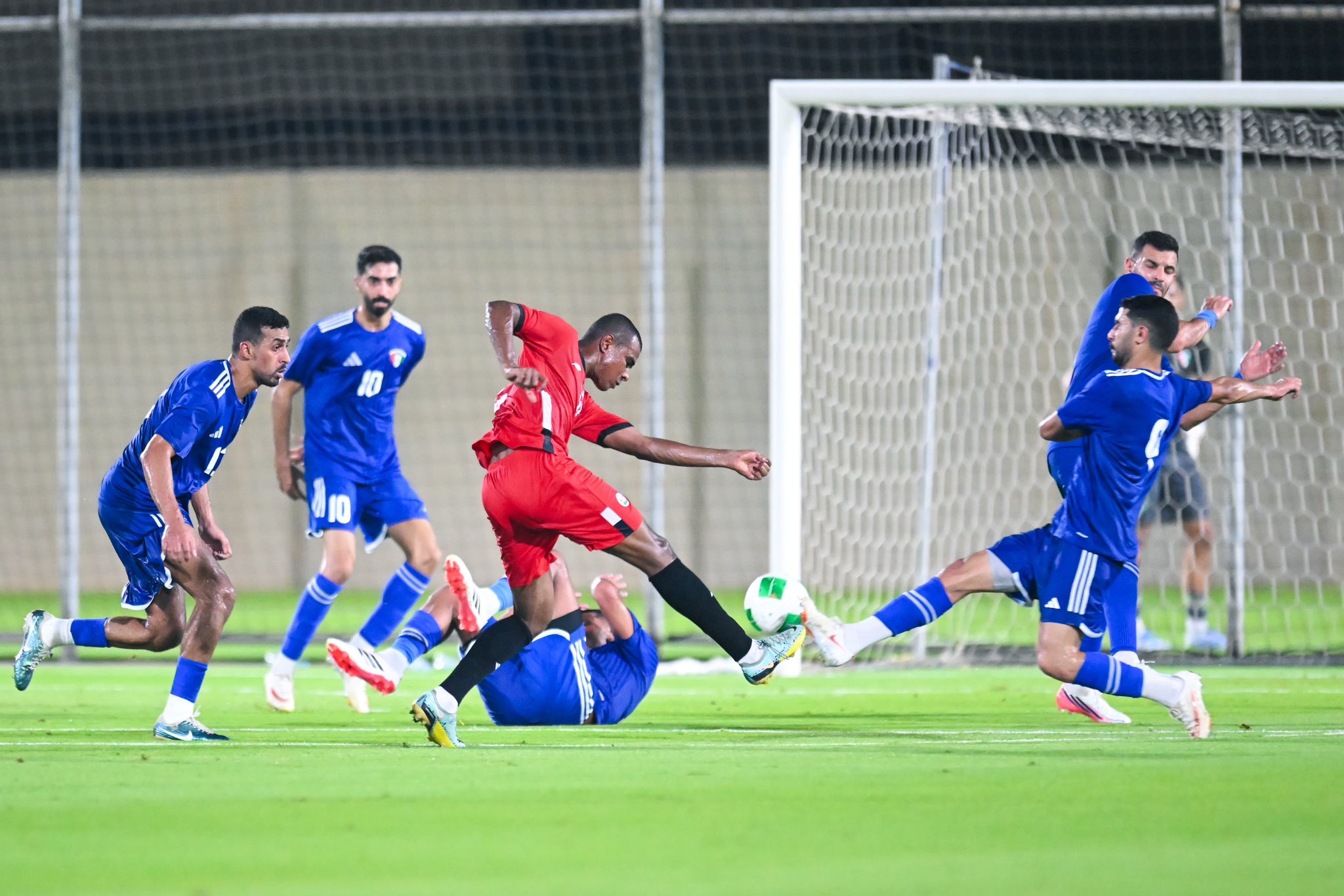 Yemen sorprendió a Kuwait y Fiyi protagonizó un partidazo ante Islas Salomón en la jornada internacional.