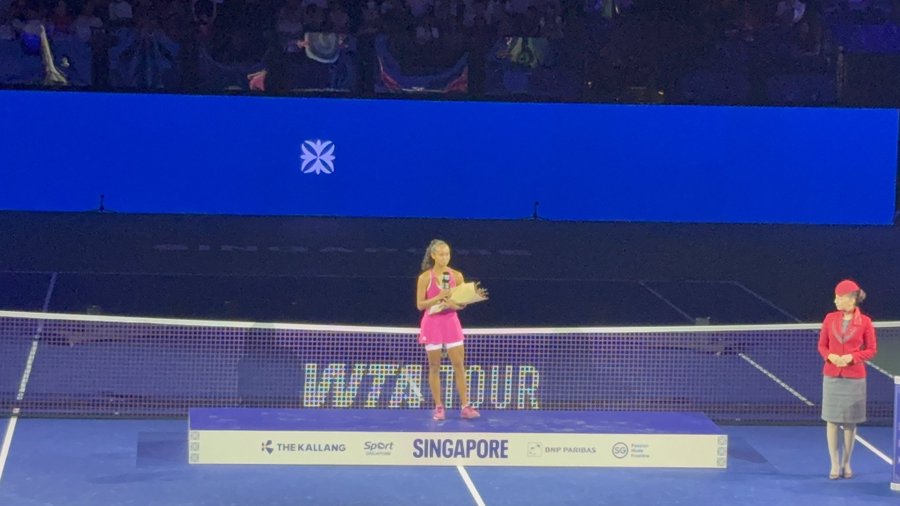 Leylah Fernández derrotó a Talia Gibson por 7-5 y 6-0 y se consagró campeona del WTA 500 de Singapur. Es el sexto título WTA de su carrera y el primero de la temporada 2026.
