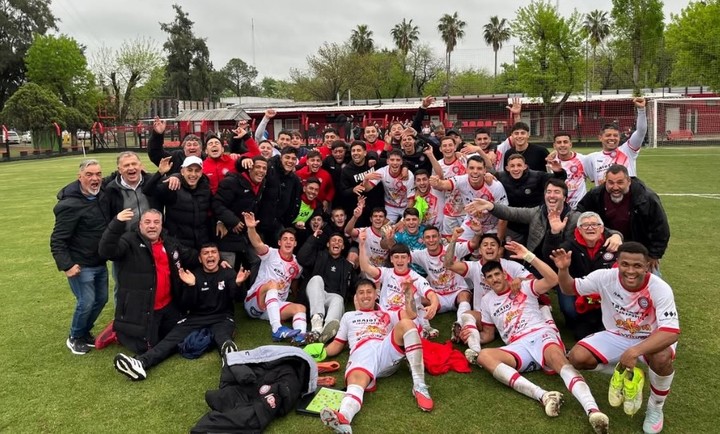 Luján volvió a la punta, Centro Español ganó y Alem aseguró la permanencia. Resultados, tablas y Reducido de la jornada 30.