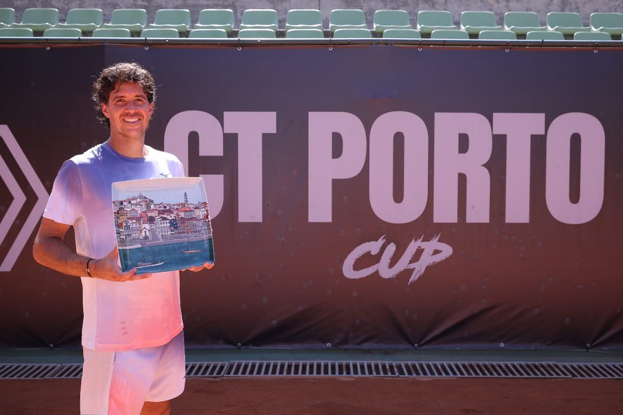 Mundo Challenger: Mena se consagró campeón en Porto y cerró una semana perfecta