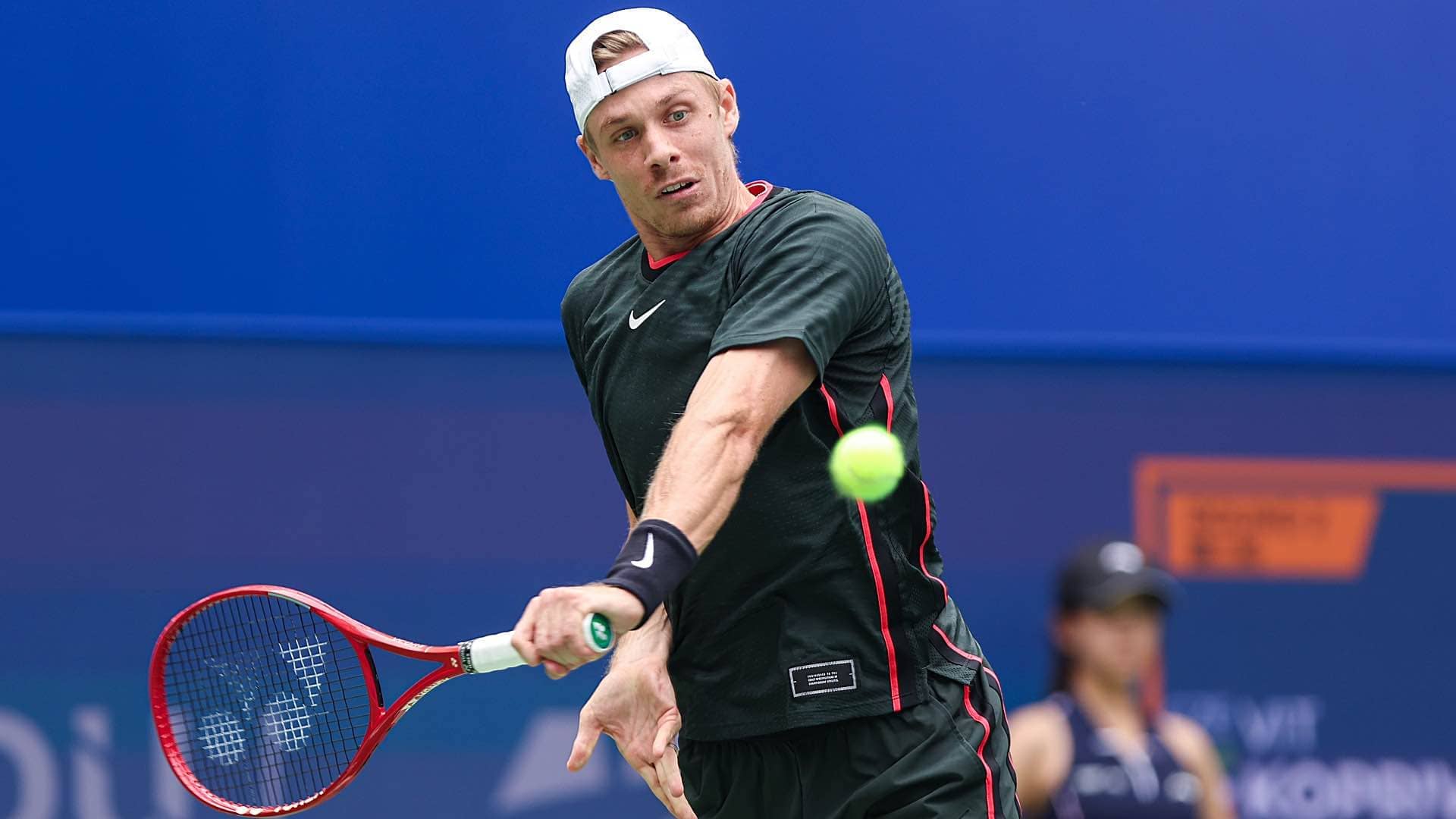 Shapovalov, Brooksby, Mannarino y Basilashvili avanzaron a cuartos de final del ATP Chengdu 2026.