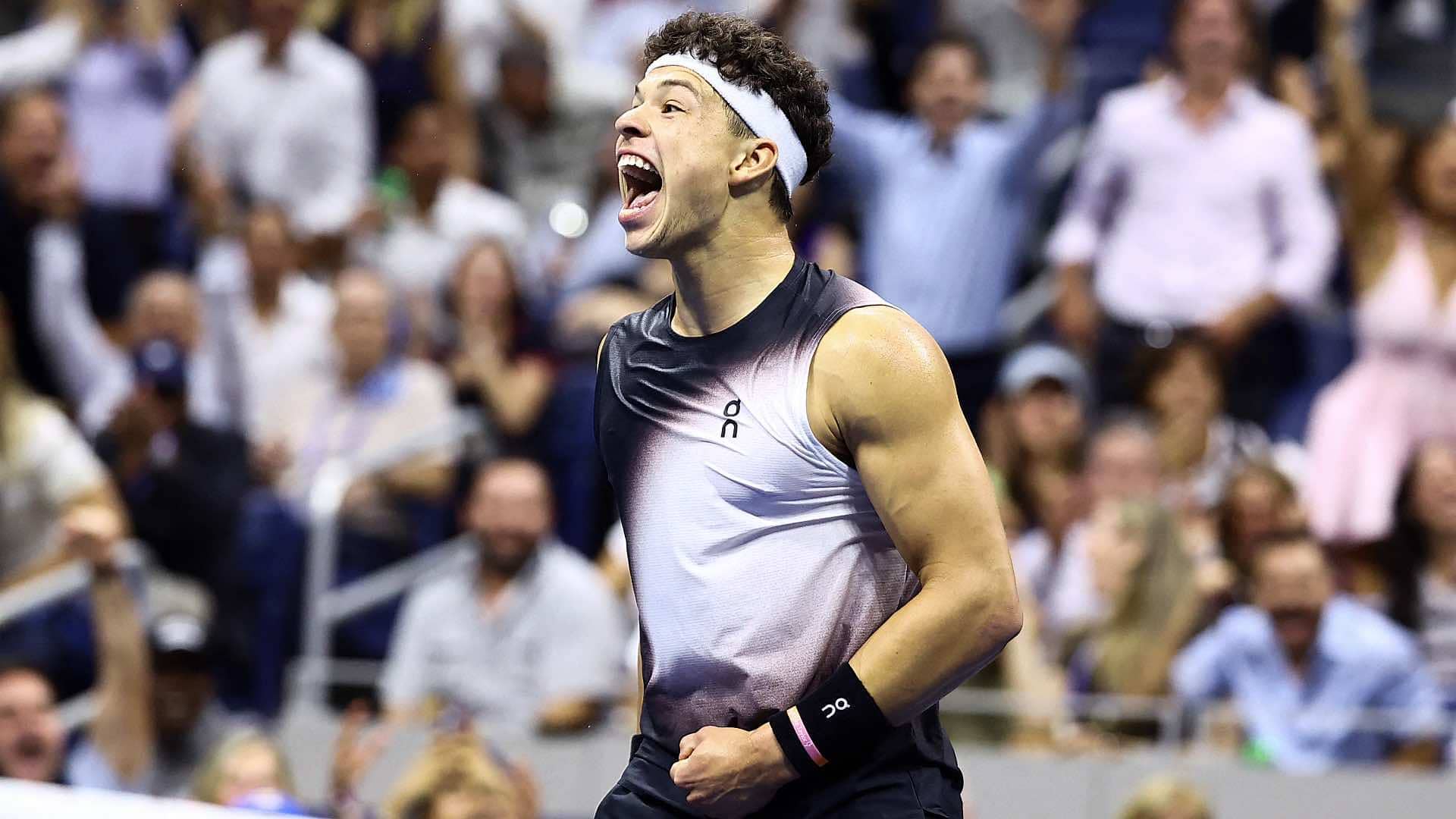 Ben Shelton eliminó a Carlos Alcaraz en cinco sets y jugará la semifinal del US Open 2026 ante Frances Tiafoe.