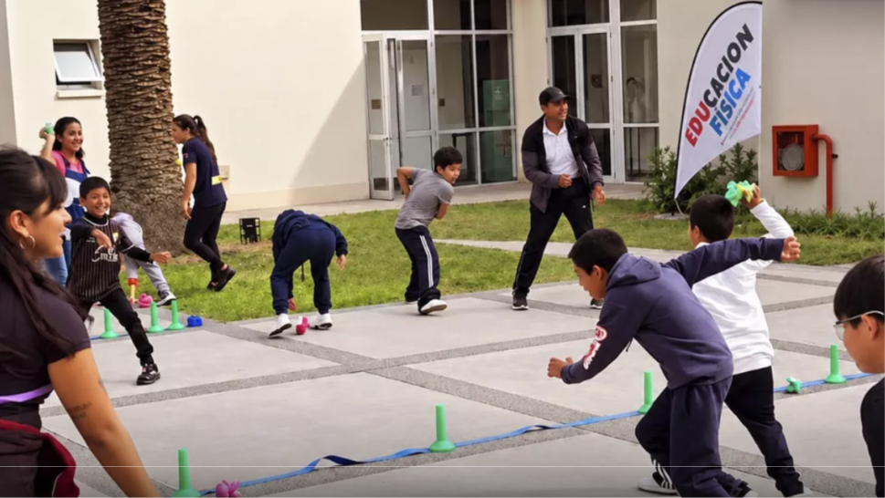 La Primera Jornada Provincial de Educación Física se realizará el 22 y 23 de octubre en Salta. Habrá conferencias, talleres y ponencias gratuitas para docentes y estudiantes.