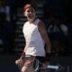 Bartunkova eliminó a Sabalenka y sacudió el WTA Pekín, mientras Osaka, Andreeva, Noskova y Muchova siguen en carrera.
