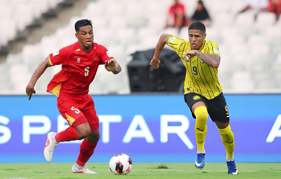 Malasia e Indonesia avanzaron en la FIFA ASEAN Cup tras eliminar a Vietnam y Tailandia.