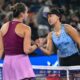 Sabalenka quedó eliminada ante Ann Li, mientras Swiatek, Ostapenko, Svitolina y Fernández avanzaron en una jornada de grandes resultados del circuito WTA.
