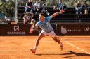 Justo y Villanueva se medirán en cuartos de Curitiba y garantizarán un argentino en semifinales. Midón también va por un lugar entre los cuatro mejores.