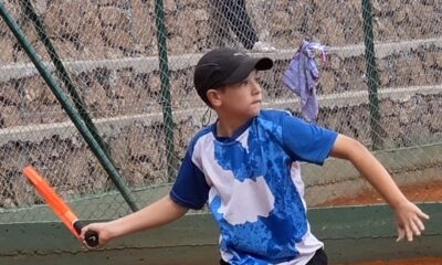 El salteño Manuel Deane ganó los títulos nacionales de singles y dobles Sub 10, cerrando un torneo perfecto en Salta.