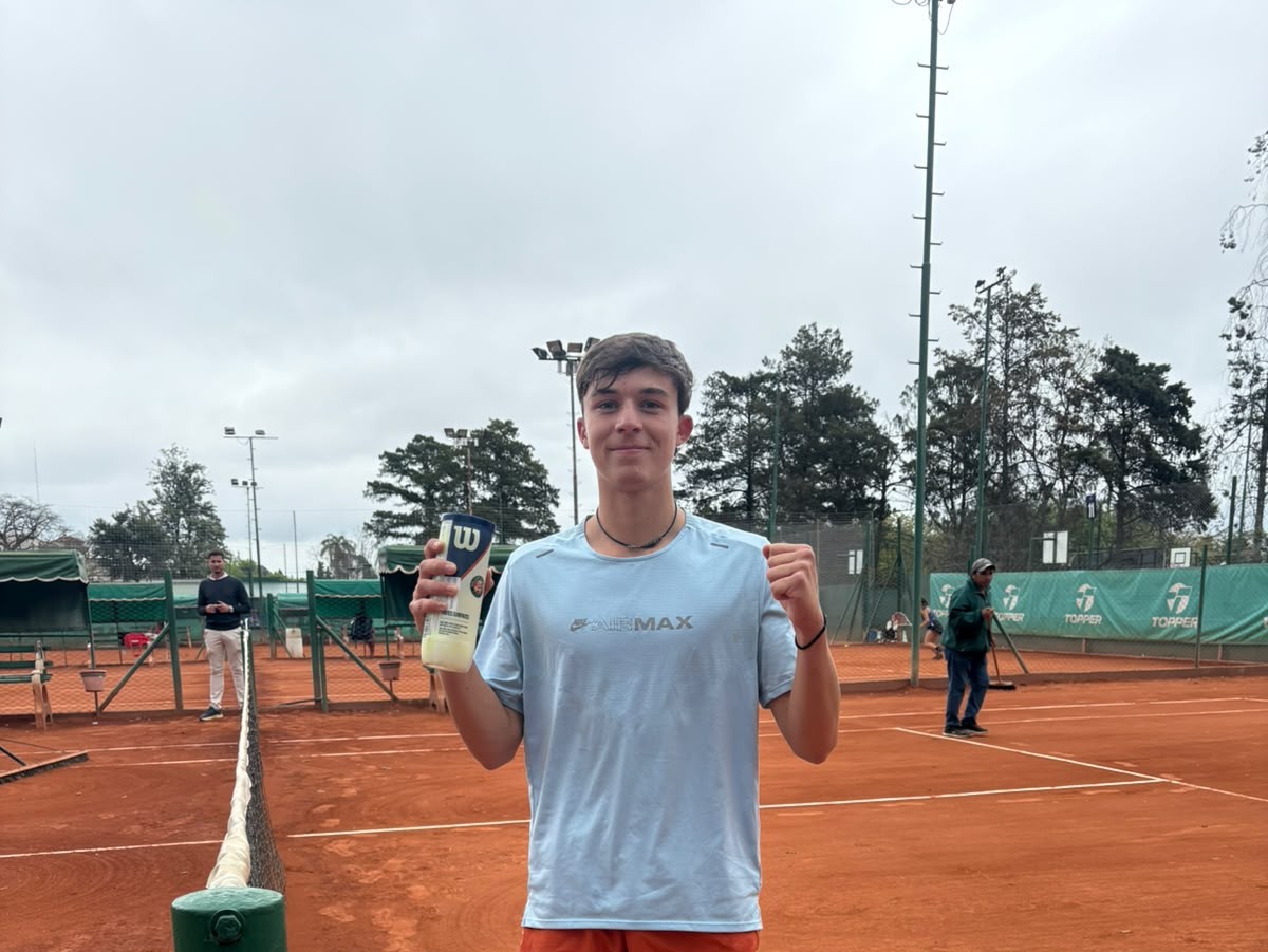 Inés Mardones y Lucas Deane ganaron sus partidos de cuartos de final y se instalaron entre los cuatro mejores del Nacional de Menores. Repasamos el recorrido completo de los dos salteños.