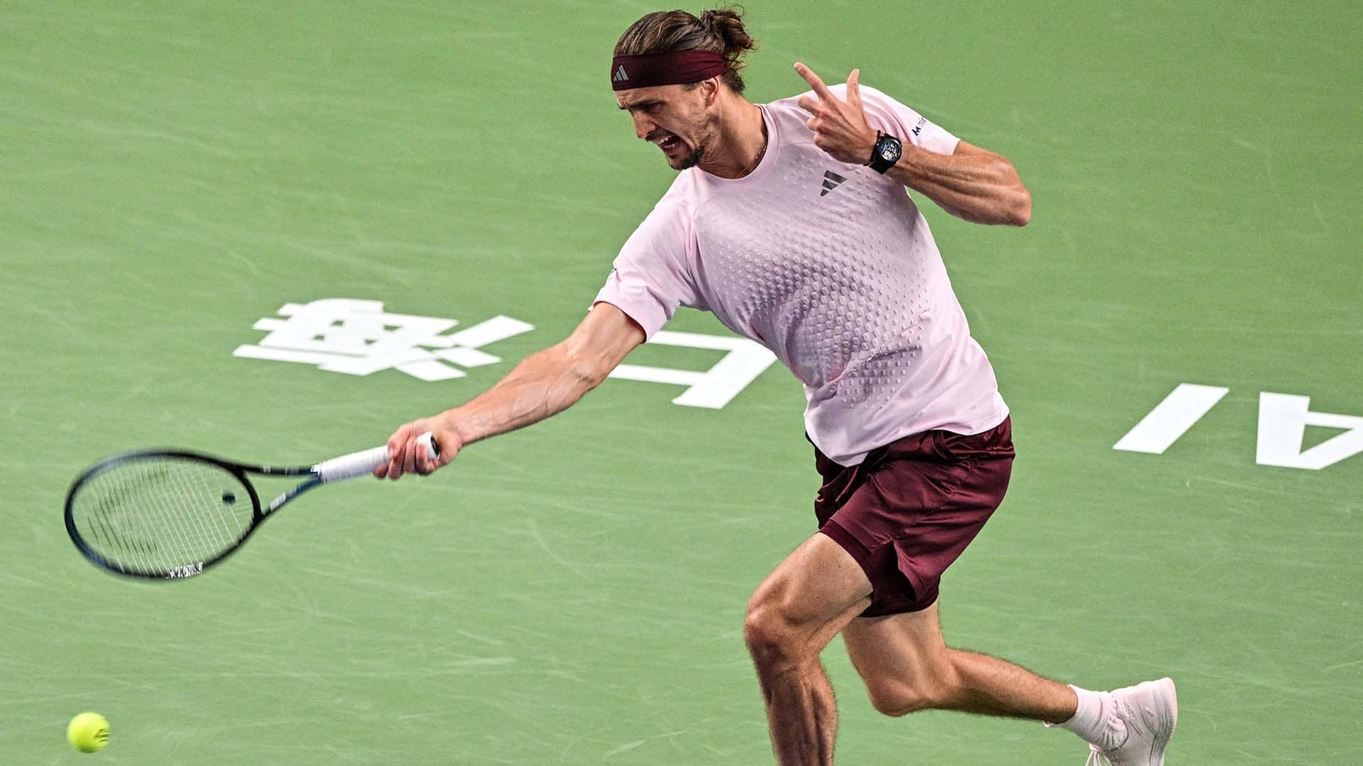 Alexander Zverev y Alejandro Davidovich Fokina disputarán la final del Masters 1000 de Shanghái tras superar a De Miñaur y Gea, respectivamente.
